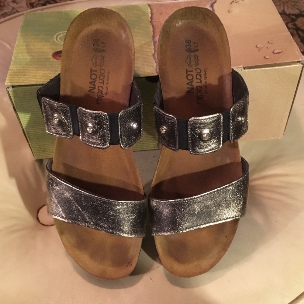 NAOT Size 7 Ashley leather metal color sandals